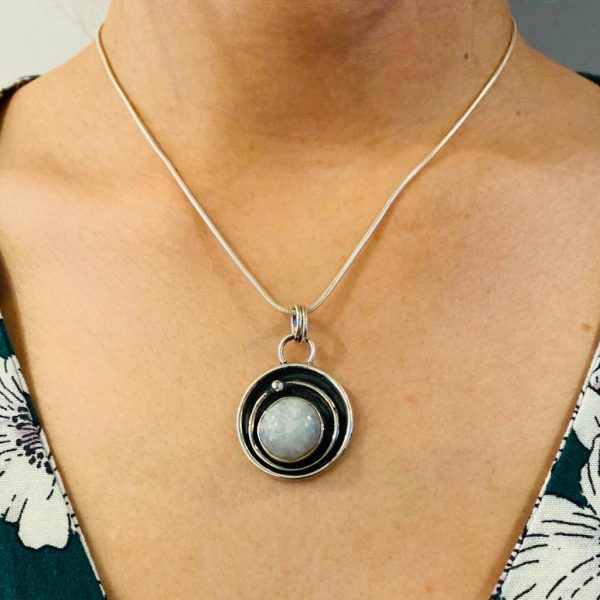 Pendant-hanger-big-moonstone-maansteen-1
