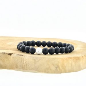 armband-bracelet-onyx-howliet-howlite-mat