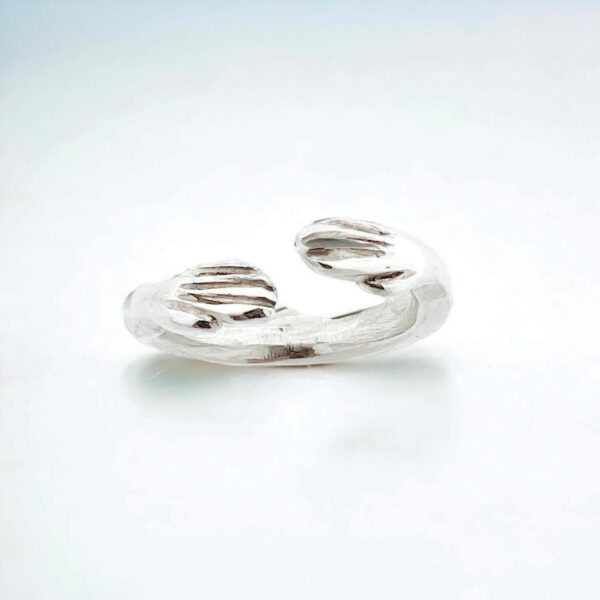 ring-hands-silver-zilver-handmade-madeinbelgium-yamjewels